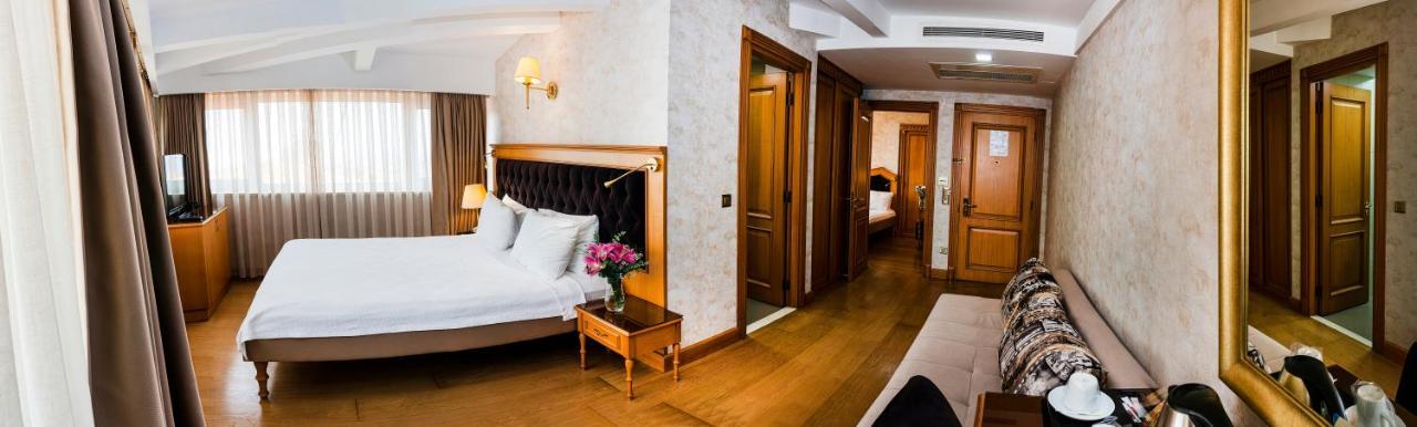 Aprilis Hotel - Special Category Стамбул Экстерьер фото